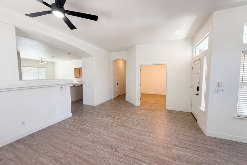 Photo 6 of 28 of 3309 Mokelumne Ct, Modesto, CA