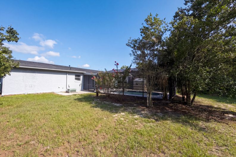 Photo 5 of 19 of 2096 W Atmore Cir, Deltona, FL