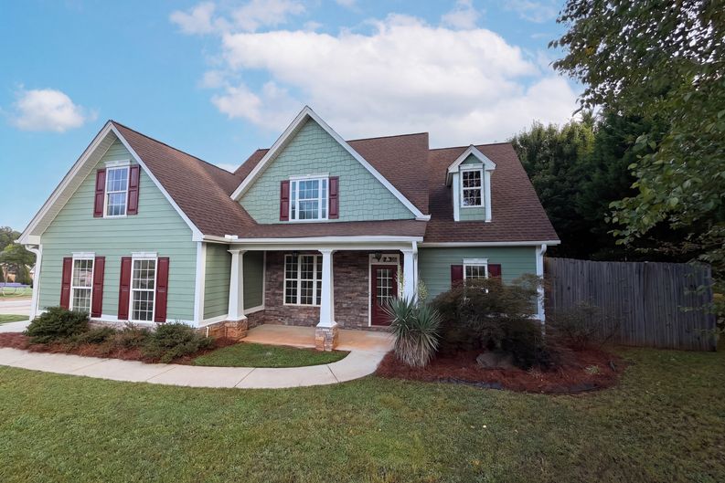 Photo 32 of 36 of 501 Rippling Ct, Temple, GA