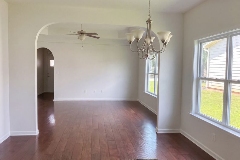 Photo 9 of 25 of 7734 Timber Leaf Ln, Bessemer, AL