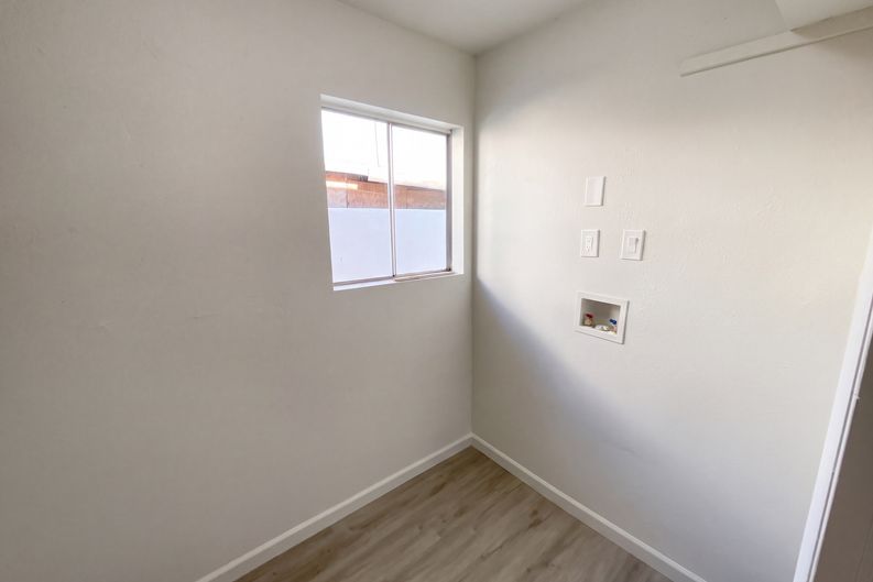 Photo 18 of 23 of 4253 E Vineyard Rd, Phoenix, AZ