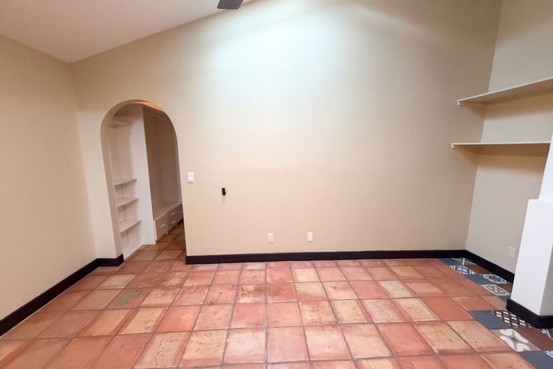 Photo 8 of 26 of 18654 N 45th Ave, Glendale, AZ