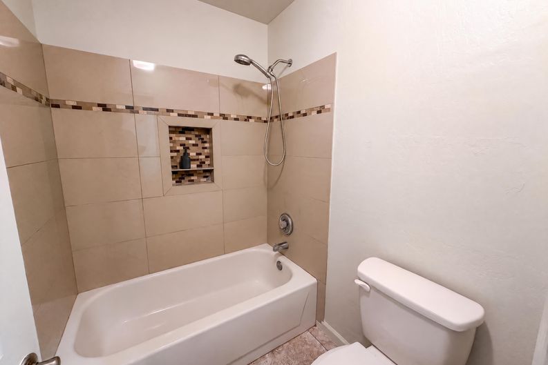 Photo 19 of 34 of 3906 E Amberwood Dr, Phoenix, AZ