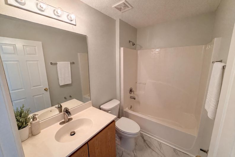 Photo 16 of 53 of 5191 Quintilis St, Spring Hill, FL
