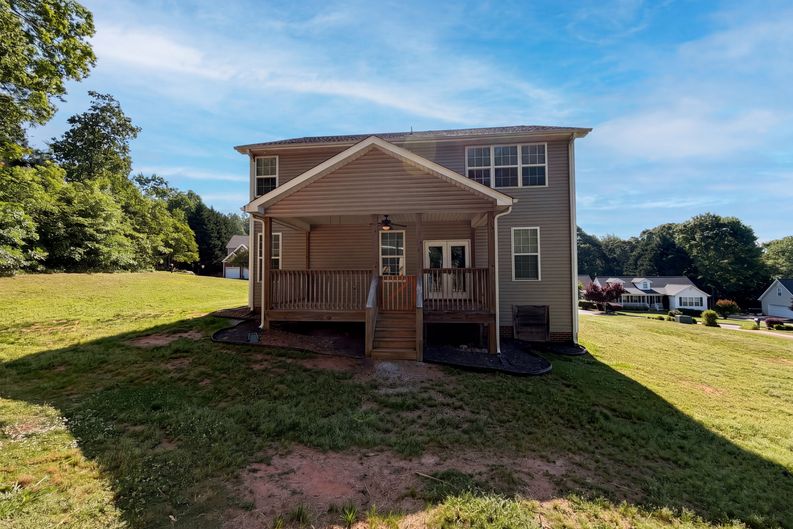 Photo 5 of 21 of 129 Saddlebrook Ave, Pickens, SC