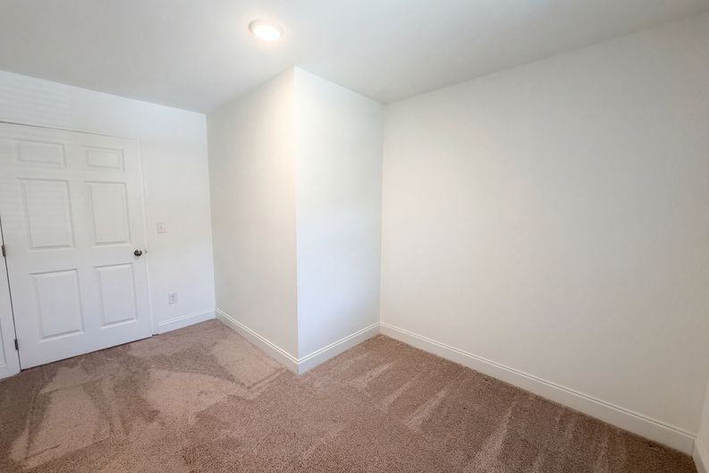 Photo 33 of 44 of 2714 Green Ash Ln, Knoxville, TN