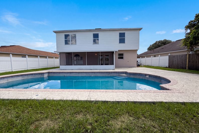Photo 6 of 26 of 2158 Willesdon Dr W, Jacksonville, FL