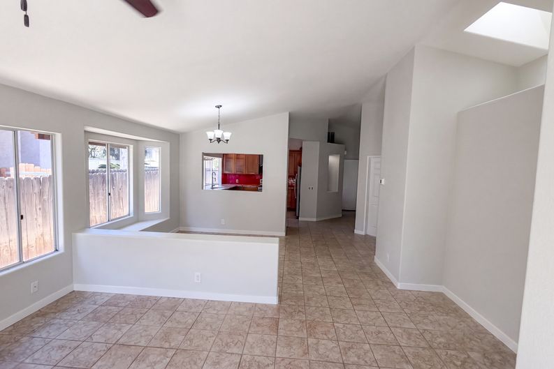 Photo 9 of 19 of 1827 Corte Amarillo, Oceanside, CA
