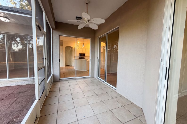 Photo 19 of 22 of 203 Taylor Bay Ln, Brandon, FL
