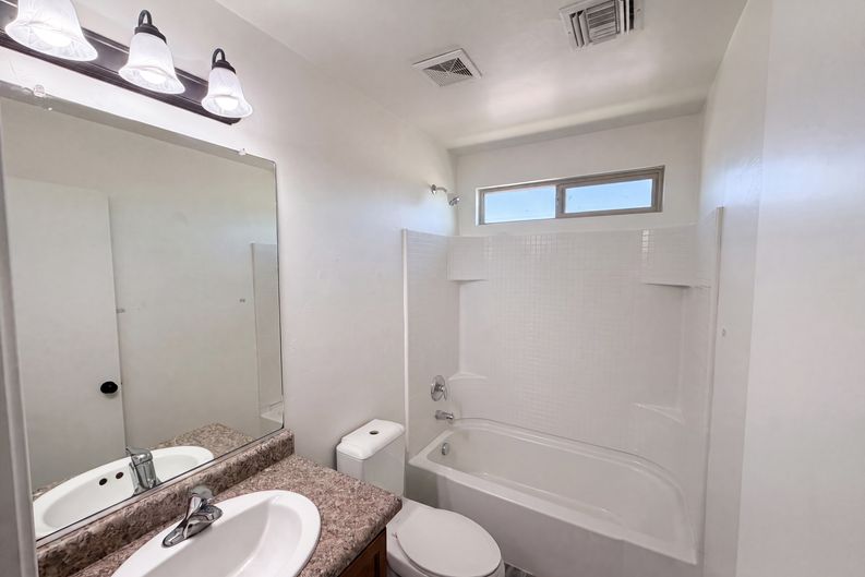 Photo 15 of 21 of 935 W Placita Canalito, Green Valley, AZ