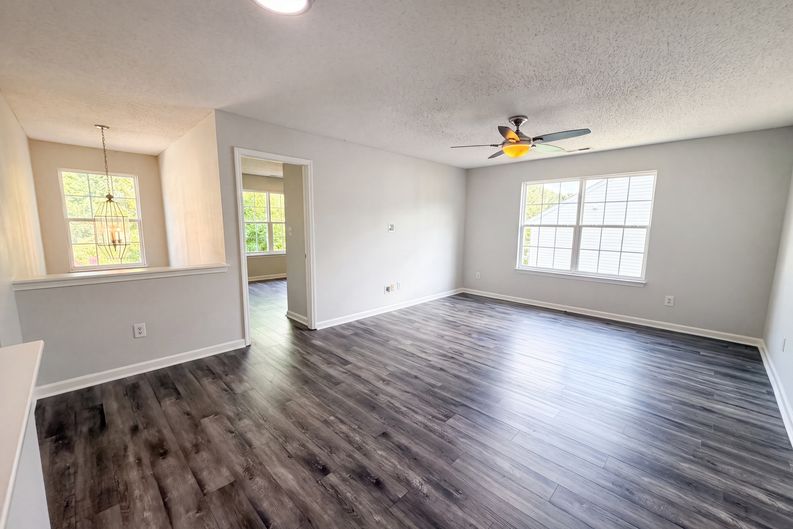 Photo 8 of 22 of 2618 Dutch Grove Cir, Raleigh, NC