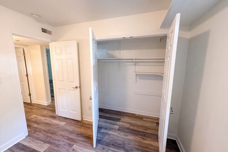 Photo 15 of 16 of 7040 Longstreet Dr, Raleigh, NC