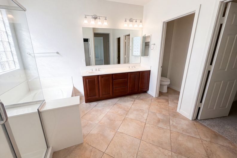 Photo 23 of 43 of 5032 W Yearling Rd, Phoenix, AZ