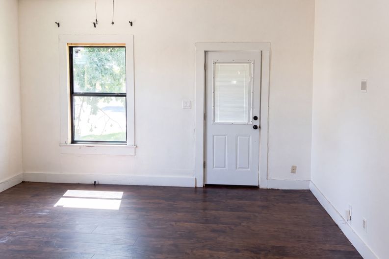 Photo 8 of 19 of 606 N Cedar St, Seymour, TX