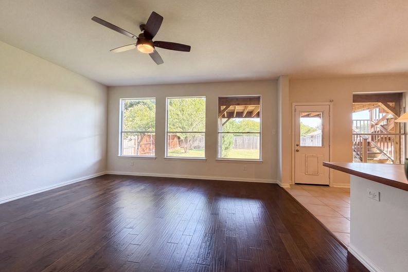 Photo 3 of 24 of 1420 Fleetwood Cove Dr, Grand Prairie, TX