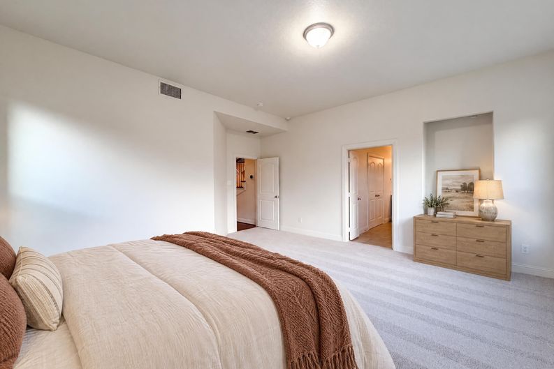 Photo 14 of 43 of 4409 Elmgreen Dr, Roanoke, TX