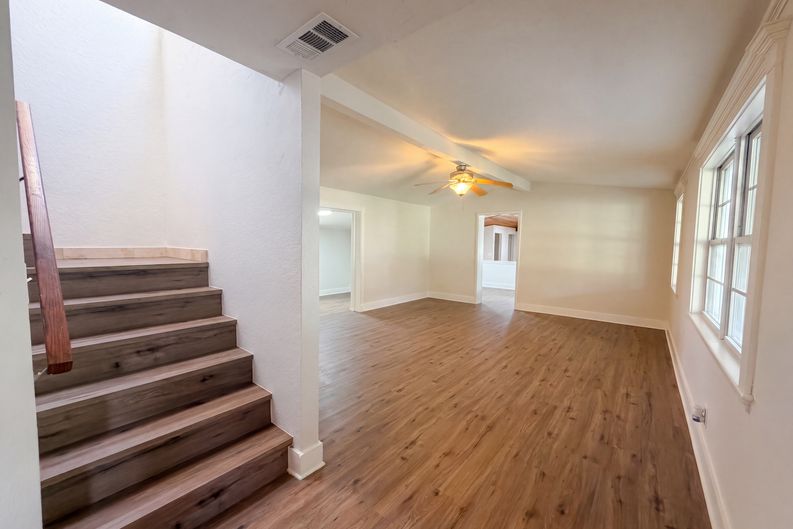 Photo 3 of 26 of 7405 S Desoto St, Tampa, FL