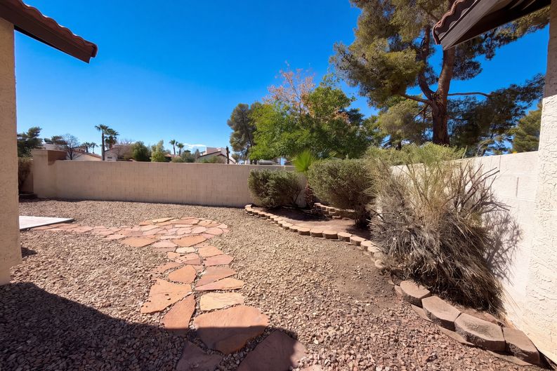 Photo 18 of 25 of 3924 Applecrest St, Las Vegas, NV