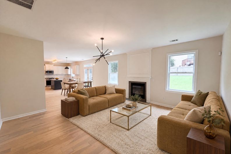 Photo 3 of 23 of 3718 Park Hill Cir, Loganville, GA