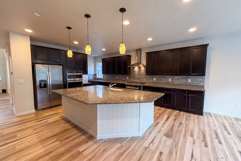 Photo 10 of 54 of 18402 W 93rd Pl, Arvada, CO