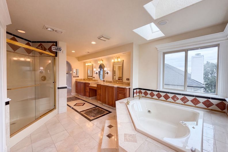 Photo 9 of 40 of 15745 SW Windham Ter, Portland, OR