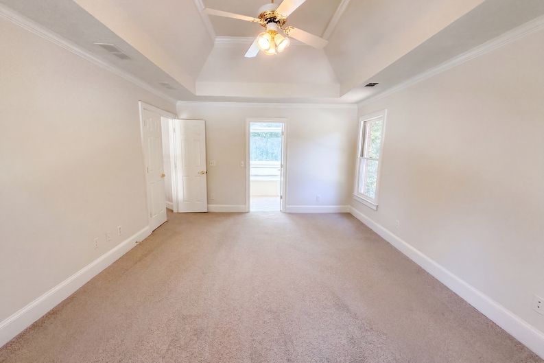 Photo 4 of 25 of 1990 Eagle Ridge Dr SW, Conyers, GA