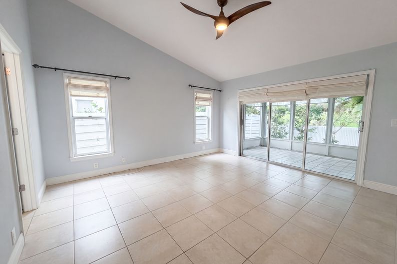 Photo 9 of 34 of 4816 61st Avenue Ter W, Bradenton, FL