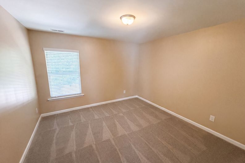 Photo 11 of 23 of 2471 Quincy Loop, Fairburn, GA