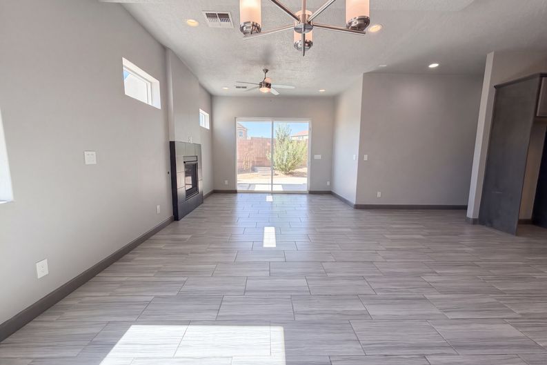 Photo 3 of 23 of 2437 Lynn Rd SE, Rio Rancho, NM