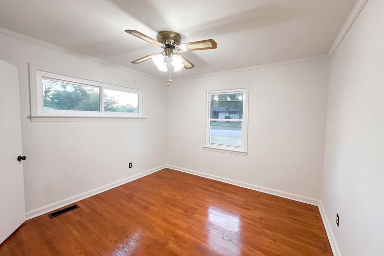 Photo 7 of 12 of 718 S Lovell Ave, Chattanooga, TN