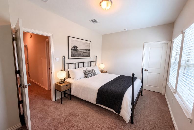 Photo 18 of 22 of 1448 Martingale Ln, Forney, TX