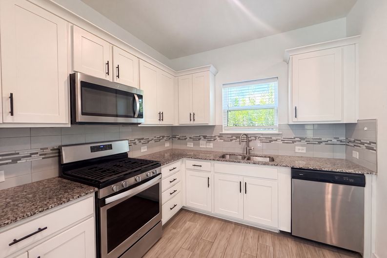 Photo 6 of 26 of 5713A Charles Merle Dr, Austin, TX