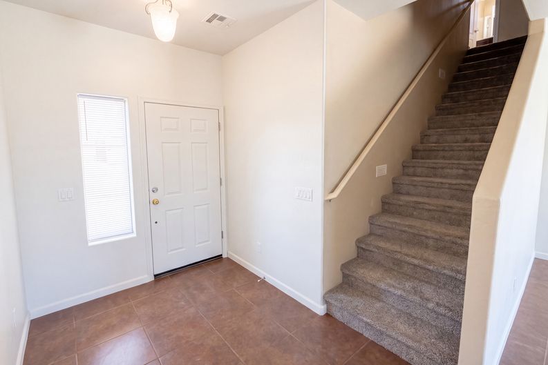 Photo 7 of 24 of 17533 W Mandalay Ln, Surprise, AZ