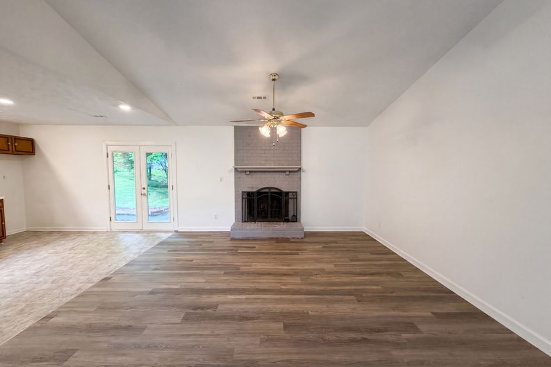 Photo 6 of 22 of 6020 Morning Glory Pl, Knoxville, TN