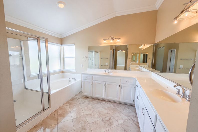 Photo 17 of 21 of 27801 Canyon Hills Way, Murrieta, CA