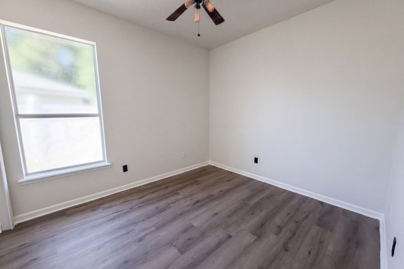 Photo 14 of 21 of 45168 Ingleham Cir, Callahan, FL