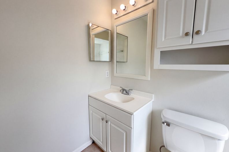 Photo 17 of 21 of 9814 Dean Cove Ln, Orlando, FL