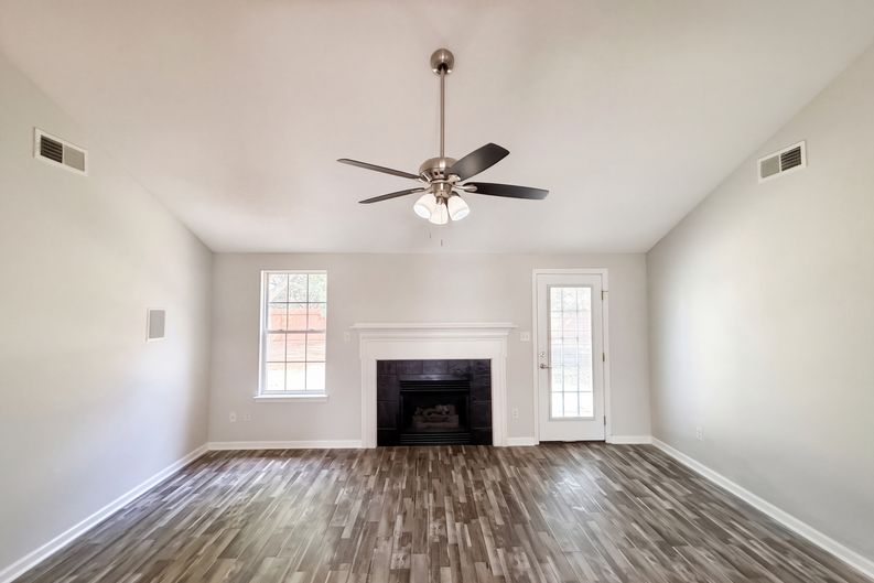 Photo 3 of 19 of 3760 Sedgewick Dr SW, Concord, NC