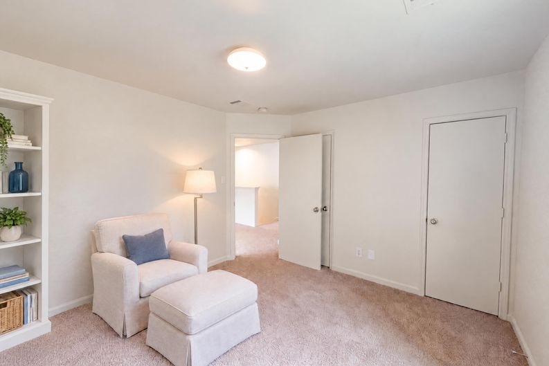 Photo 16 of 49 of 15515 Hollow Cypress Ct, Houston, TX
