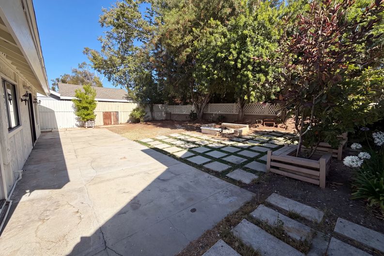 Photo 20 of 23 of 23732 San Dona, Laguna Hills, CA