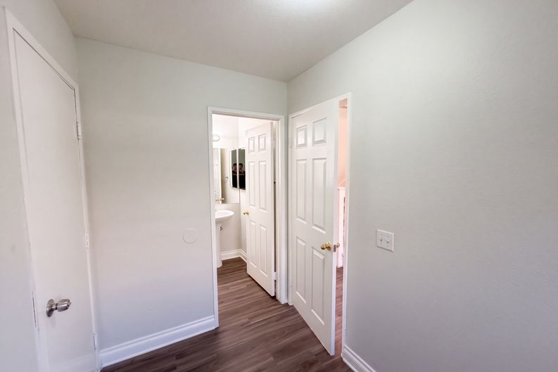 Photo 17 of 43 of 563 Tell Ln, Hemet, CA