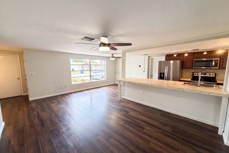Photo 7 of 28 of 3400 Bainbridge Dr, Holiday, FL