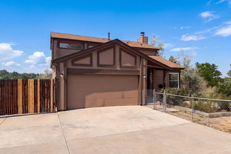 Photo 29 of 38 of 8273 W Plymouth Pl, Littleton, CO