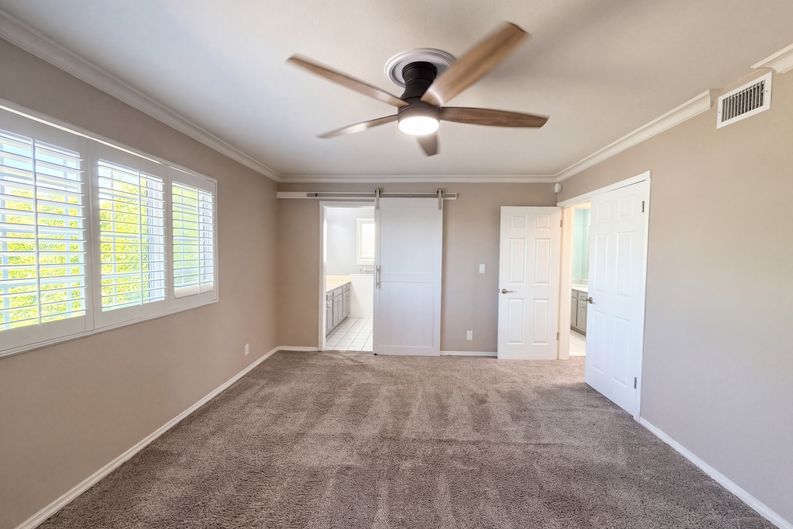 Photo 4 of 21 of 4665 Guava Ave, Seal Beach, CA