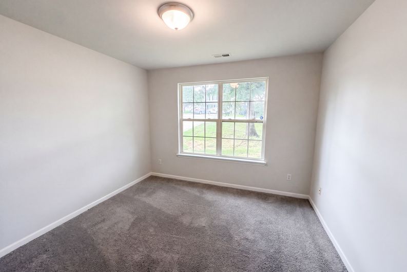 Photo 10 of 22 of 122 Catterick Way, Fountain Inn, SC