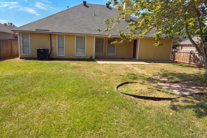 Photo 5 of 24 of 102 Palladium Ln, Shreveport, LA