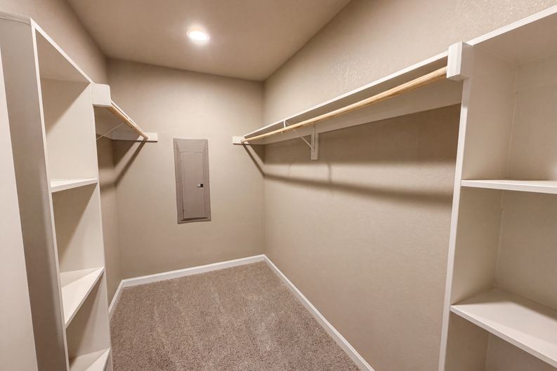 Photo 10 of 19 of 1533 Parkside Trl, Lewisville, TX