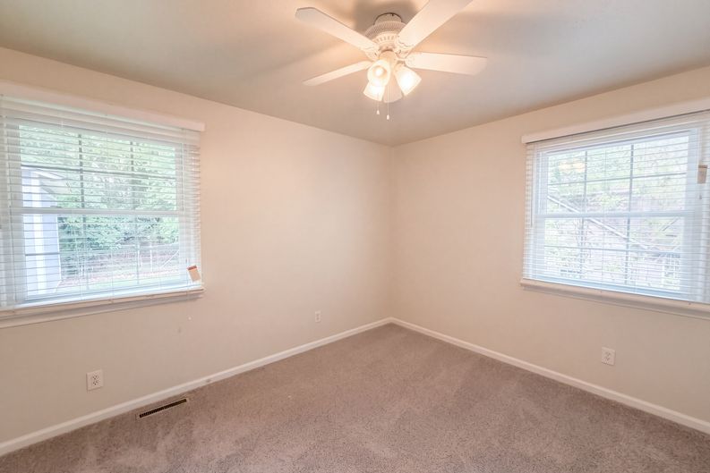 Photo 14 of 17 of 422 Pearson Dr, Durham, NC