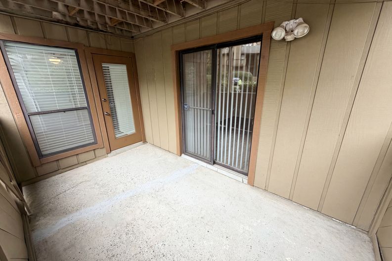 Photo 10 of 24 of 1013 Dunbar Dr, Atlanta, GA