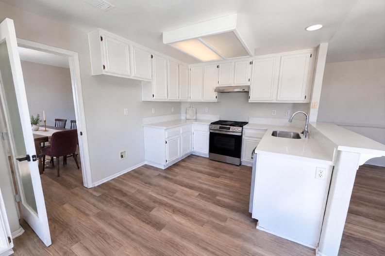 Photo 6 of 26 of 2371 W Via Bello Dr, Rialto, CA